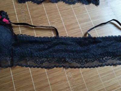 面料轻薄，穿着舒服。尺码标准，大小合适。从前面穿，感觉方便很多。喜欢这个款式。发货和物流还挺快的呢。