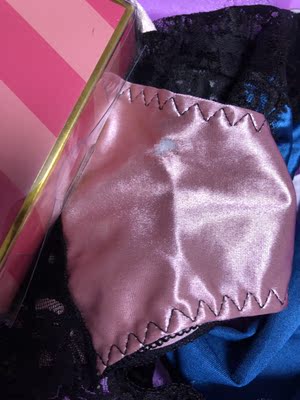 垃圾就应该在垃圾桶里面,寄个坏的过来什么意思。 垃圾就应该在垃圾桶里面,寄个坏的过来什么意思。