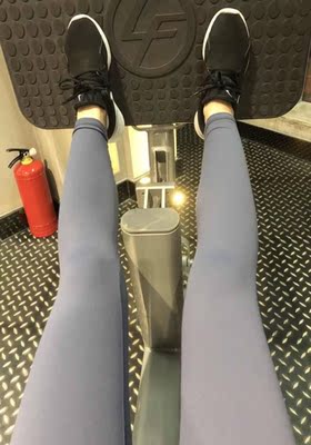 这个裤子真的很舒服呀,还想要买一条黑色的,穿着很舒服 这个裤子真的很舒服呀,还想要买一条黑色的,穿着很舒服