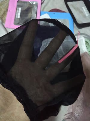 质量真心不错，一直找这种内裤，透气舒服，特地洗了才来评价，不脱丝还有弹力。棒棒的！