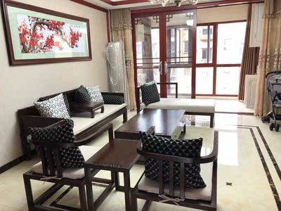 宝贝收到，包装严实没有破损，做工精细，样子大气，没有色差，舒适度高，性价比没的说，比实体店便宜！