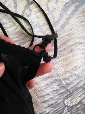 挺好的  只是我可能拍小了  洗完也没有掉色  在这家买了两件 不厚很适合夏天  洗完也没有掉色  顺便夸一夸这个快递外包装很私密