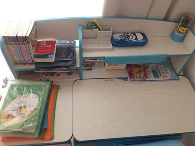 火爆的读书郎儿童学习桌怎么样,质量好吗?真的是实木的吗?