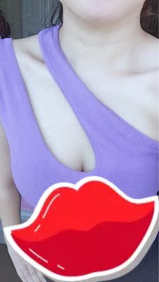 挺好的，显胸，小胸的福利啊，准备回购一个换着穿戴