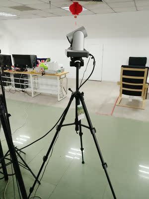 东西很好，还赠送了三件东西 技术人员也很专业帮忙调试 有不明白的问题很耐心给我解答 总体来说很满意