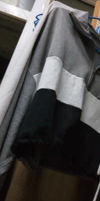 洗了，有点掉色，但是衣服三个颜色不串色，不是很贵，还可以吧