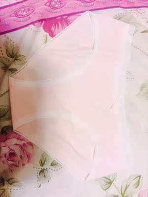 好喜欢，价格还优惠，我准备给朋友介绍介绍。而且价格也很便宜喔！真的很满意噢！内内还很柔软舒适，穿久了也没有变形，下水了，不会褪色，这 点真的和满意的，这家的内裤绝对可以放心购买，不用担心任何质量问题。