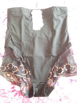 看着不错，和描述的一样，穿过后在来追评吧！