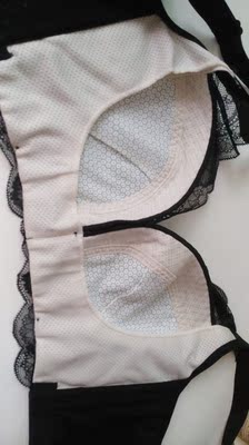 想必买过的人都和我的想法一样，质量是真的不用说，穿上特别好，也没有变形啊褪色，这些都没有，质量是真的非常好，收副乳效果真的是赞，特别好，一点肉都不会漏出来，又不会勒肉，设计真的是赞，买了两个颜色的，也没什么色差，喜欢这种款式，感觉价格也便宜，性价比非常高，穿上很服帖，可以推荐给大家