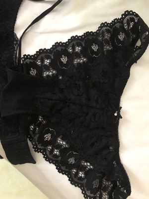 很漂亮很感性的一套内衣 试穿了 很聚拢 老板人也很好 祝生意兴隆