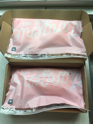 发的顺丰快递，很快就收到了，内衣穿上很舒服，外包装袋子很干净，这点让人很欣慰，这点比其他家都好，很满意。以后买内衣就在这买了，希望多多有活动