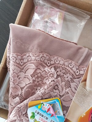 质量不错，穿着紧而不勒，是我想要的效果！