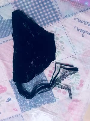 很好看，单独包装，就是蕾丝那里不能太用力，会扯坏。