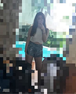 挺好的但就是手臂那里有点紧了。 挺好的但就是手臂那里有点紧了。