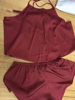 质地手感很好,质量也不错,很柔软,就是洗的时候有点掉色不影响,包装很隐私,谢谢店家 质地手感很好,质量也不错,很柔软,就是洗的时候有点掉色不影响,包装很隐私,谢谢店家