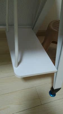 可以接受。电脑托板和右支架的螺丝误差1.5厘米。垫片少。玻璃吸盘属于最劣质的那种。面板刮掉一块指甲那么大,一块抽屉内挡板开裂,金属挡板中部扭曲。设计不错,精度一般,运输也就那样了,还是一体成型的金属部件比较靠谱 可以接受。电脑托板和右支架的螺丝误差1.5厘米。垫片少。玻璃吸盘属于最劣质的那种。面板刮掉一块指甲那么大,一块抽屉内挡板开裂,金属挡板中部扭曲。设计不错,精度一般,运输也就那样了,还是一体成型的金属部件比较靠谱