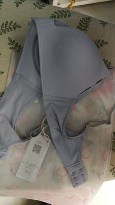 面料很舒服，颜色也很棒没有色差，很好，喜欢