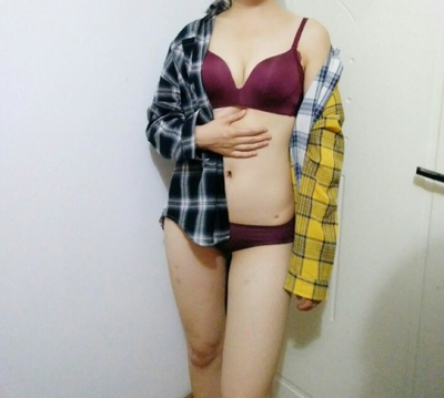 我买的内衣清洗没褪色,这一点差点忘记了~~罩杯尺码合身,大小合适。很舒服。超级划算的,宝贝很好看,摸起来非常的舒服贴身穿着很放心,很舒服聚拢效果也很赞,打开包装没什么味道一看就是好料子的,穿上很聚拢,和我在专卖店试穿的效果一样一样的,价格便宜不少,绝对的好评,内衣料子也很好,摸上去很舒服,罩杯薄刚刚好 更聚拢更透气,颜色看着很高档有气质,很满意,与图片相符一致,物有所值.做工细致,款式面料满意哦,给个大大的赞 我买的内衣清洗没褪色,这一点差点忘记了~~罩杯尺码合身,大小合适。很舒服。超级划算的,宝贝很好看,摸起来非常的舒服贴身穿着很放心,很舒服聚拢效果也很赞,打开包装没什么味道一看就是好料子的,穿上很聚拢,和我在专卖店试穿的效果一样一样的,价格便宜不少,绝对的好评,内衣料子也很好,摸上去很舒服,罩杯薄刚刚好 更聚拢更透气,颜色看着很高档有气质,很满意,与图片相符一致,物有所值.做工细致,款式面料满意哦,给个大大的赞