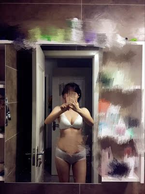 最近胖了，所以这个偏大的码子对我来说刚刚好，家里75b的都有点紧了