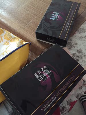 第二次回购了。样子很好看。很漂亮。而且客服也特别有耐心的讲解。有些问题都愉快的解决了，下胸围法，然后没有加长扣，给客服说了，客服也就补发了。真的心窝窝暖洋洋。上次买了两件，这次又买了两件。哈哈，囤货呢。就是有一点点重量。等到再有活动的时候，还看上了一款内衣呢。感觉自己成了内衣控。哈哈哈哈啊哈哈哈。