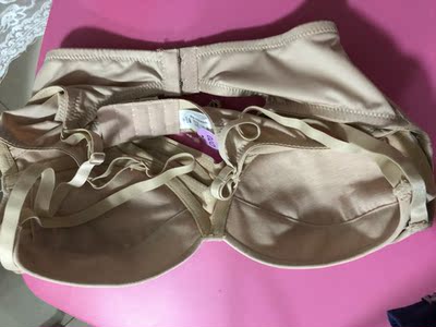 内衣质量很好，很舒服，买了一件之后感觉很好穿，又下单买了两件。