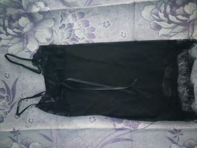 宝贝收到了，衣服面料摸着很舒服，老婆穿起来很是性感，下次再买一套