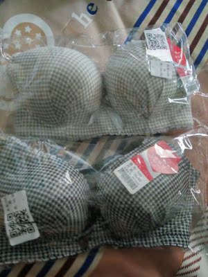 特别小清新少女，质量也挺好，托胸效果很好！