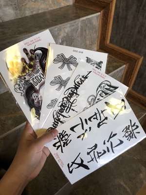 漂亮哦 刚收到还没来得及贴，比想象中的大 嘻嘻