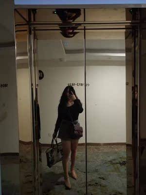 老板推荐的号也正好哈哈，爱死了。舒服，买了两款哈哈。都留下了。显得胸小哈哈哈。等减肥瘦瘦再来买。