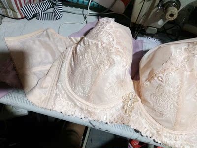 这次是最满意的一次购物， 里面是纯棉的， 做工质量没得说，