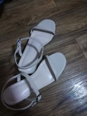 挺好看的，也还百搭