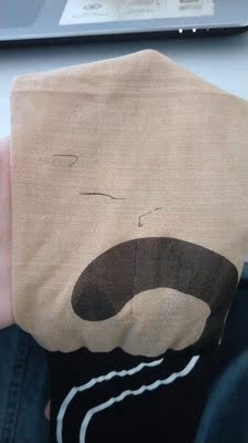 我有点不开心,为啥会有笔画过的痕迹 我有点不开心,为啥会有笔画过的痕迹