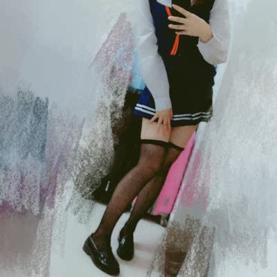 这个透肉过膝袜用不了啊得重新买一双 (*꒦ິ⌓꒦ີ)假装我假发到了瞎几把拍几张