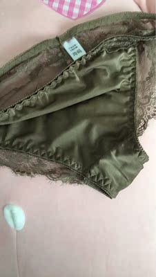 真的差劲👎到极点了，穿第一次就破成这样了&hellip;&hellip;真的购物最差劲的一次了&hellip;&hellip;