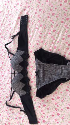 超级好评 看起来很丰满 性感的叻