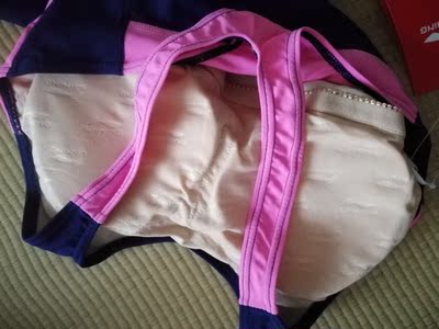 品牌的商品就是好，穿着合身。做工精细。还送的眼镜包。以后有需要还在她家买。