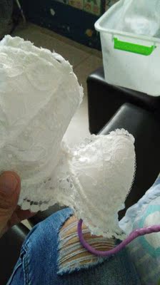 看着很好看,是薄款,但是胸太小了穿着不好看😁 看着很好看,是薄款,但是胸太小了穿着不好看😁