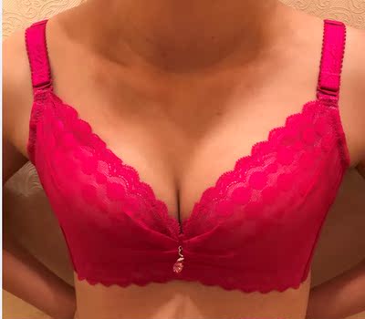 以前在实体店买过这个牌子的内衣，现在网上有店，方便。选中喜欢的一款，优惠好多。收到实物，与图片一致，很美好。使用后，效果也不错。特别是侧面收拢。因为聚拢效果好，总之，这次网购，棒棒的。