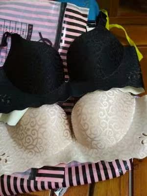 罩罩不错，反正我是很喜欢了，也聚乳啊，显胸大，那么便宜买的质量也OK了，能接受，比在实体店买的要便宜，质量还好，祝生意兴隆