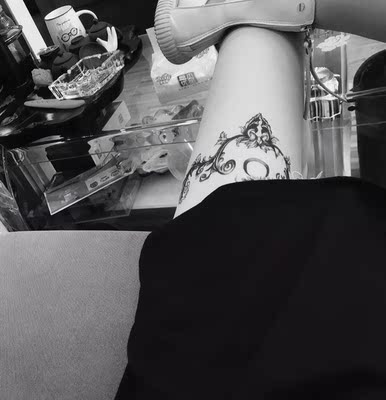 用来贴腿上了哈哈哈