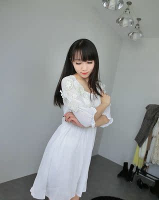 一起买了两件质量都很好，料子也舒服，样式简单，白色雪纺很软，夏天去海边可以穿，这样就不怕晒黑了，棒棒哒