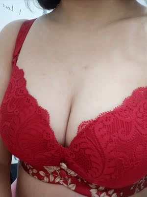 聚拢效果挺好的 适合小胸的  这个比那个效果更好一些  经常在他们家买  必须赞看图