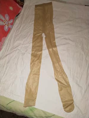 料子穿上很舒服，摸着手感很好，很性感，真的值得拥有