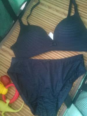 非常满意，轻薄又聚拢，还透气，料也好，很舒服，才这价格，超值！！