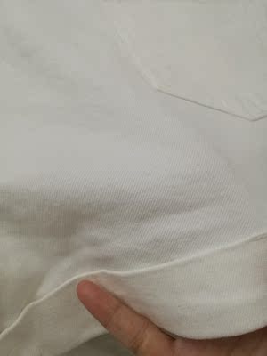 卖家服务态度很好！裤子质量很好，弹性好，款式很好看，这个价很值得买，反正我是我喜欢的款式