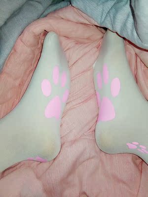 穿上好舒服，滑滑的，萌萌可爱嘤嘤嘤～