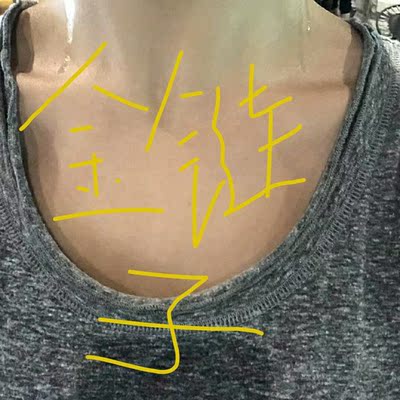 我之前一直想不通她到底有什么特别,后来我才发现,往往最不起眼最不特别的那个人,最能从不经意里,靠近你打动你突袭你,因为你对ta没有期待,所以也没有防备。 我之前一直想不通她到底有什么特别,后来我才发现,往往最不起眼最不特别的那个人,最能从不经意里,靠近你打动你突袭你,因为你对ta没有期待,所以也没有防备。