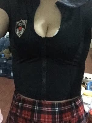 质量没的说啦!已经第二件啦!又下单3套了!衣服料子像冰丝一样!好舒服!谢谢卖家的优惠?!同事喜欢还会下单的、晚上拍的原因、灯光暗、颜色好鲜艳的 质量没的说啦!已经第二件啦!又下单3套了!衣服料子像冰丝一样!好舒服!谢谢卖家的优惠?!同事喜欢还会下单的、晚上拍的原因、灯光暗、颜色好鲜艳的