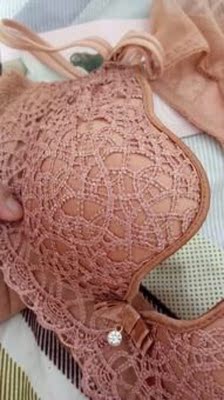 很美的内衣哦！ 很好看 和图片一样，颜色更正，一点也不扎，好舒服，简单大气，非常满意，下次还会在来的喜欢的妹子可以下 手