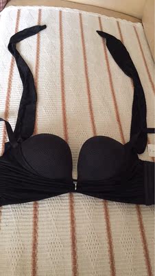 很漂亮,版型也很好。 很漂亮,版型也很好。